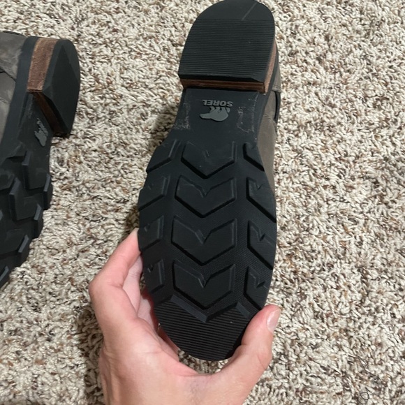 Sorel boots - Picture 8 of 11